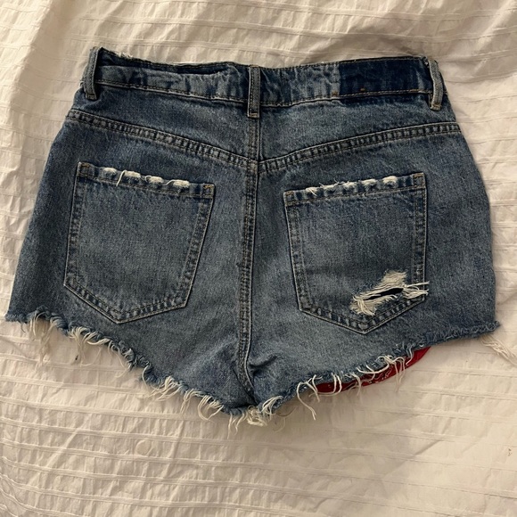 Cute garage shorts - Picture 2 of 3